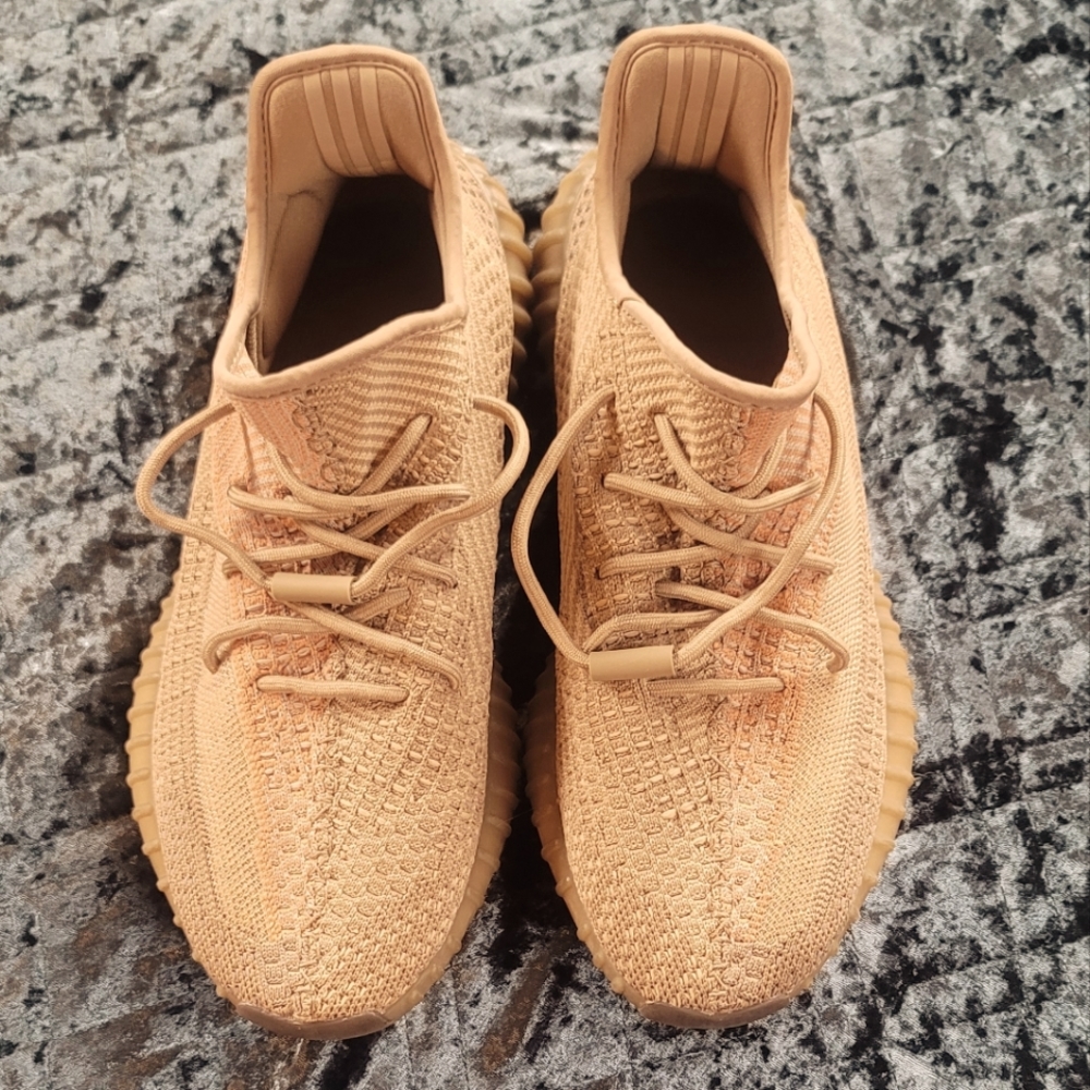 Yeezy Boost 350 V2 Sand Taupe